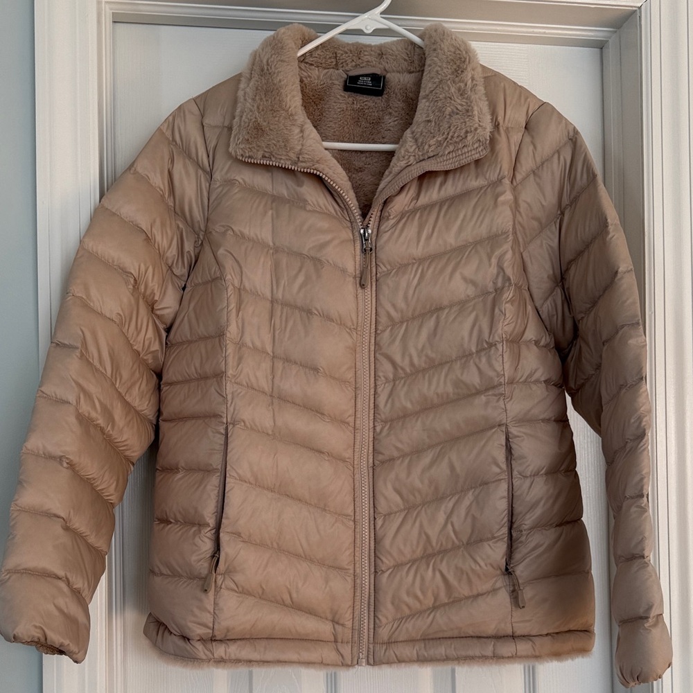 Beige Puffer Jacket with Faux Fur Collar